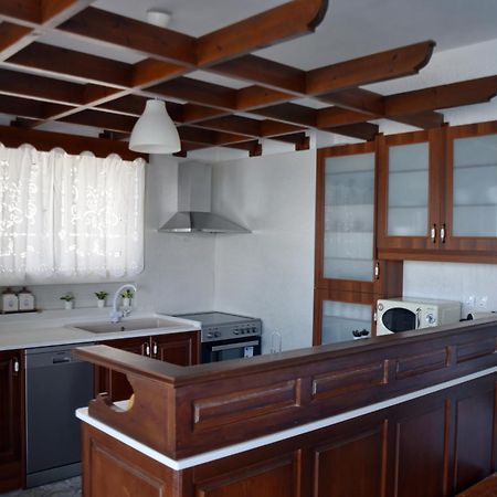 Antorina Beachfront Villas With Private Pools Kamari  Kültér fotó