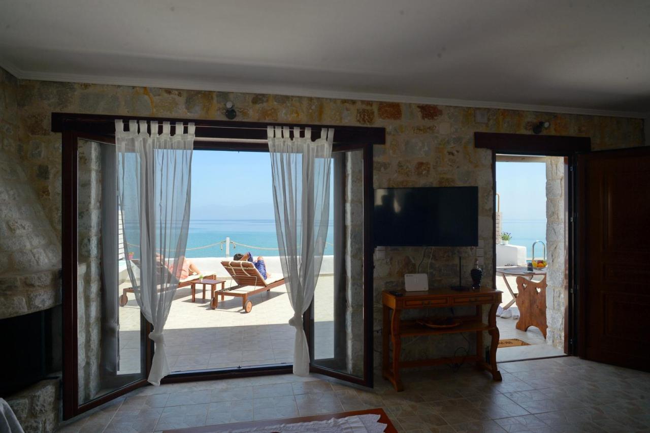 Antorina Beachfront Villas With Private Pools Kamari  Kültér fotó