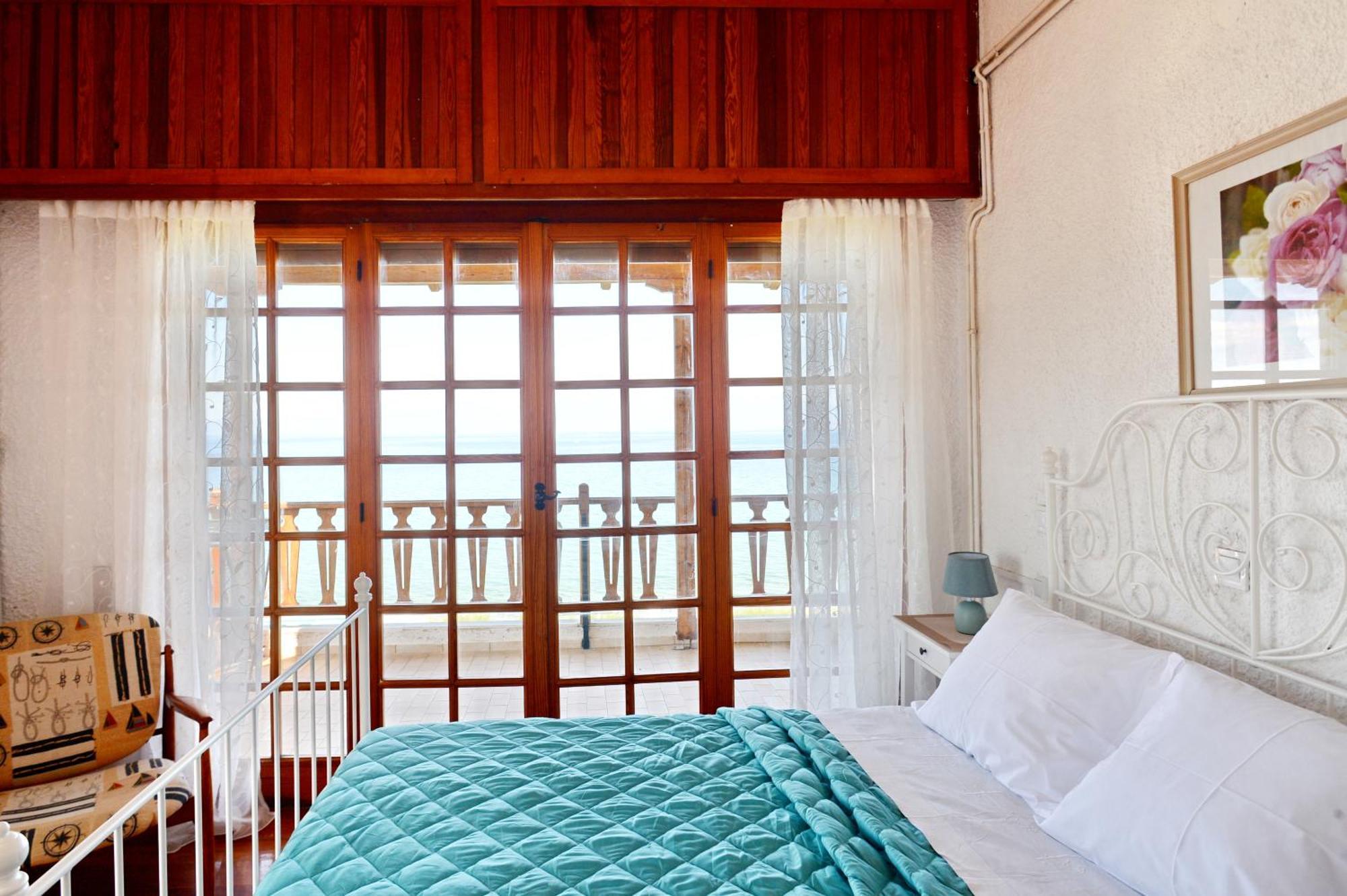 Antorina Beachfront Villas With Private Pools Kamari  Kültér fotó