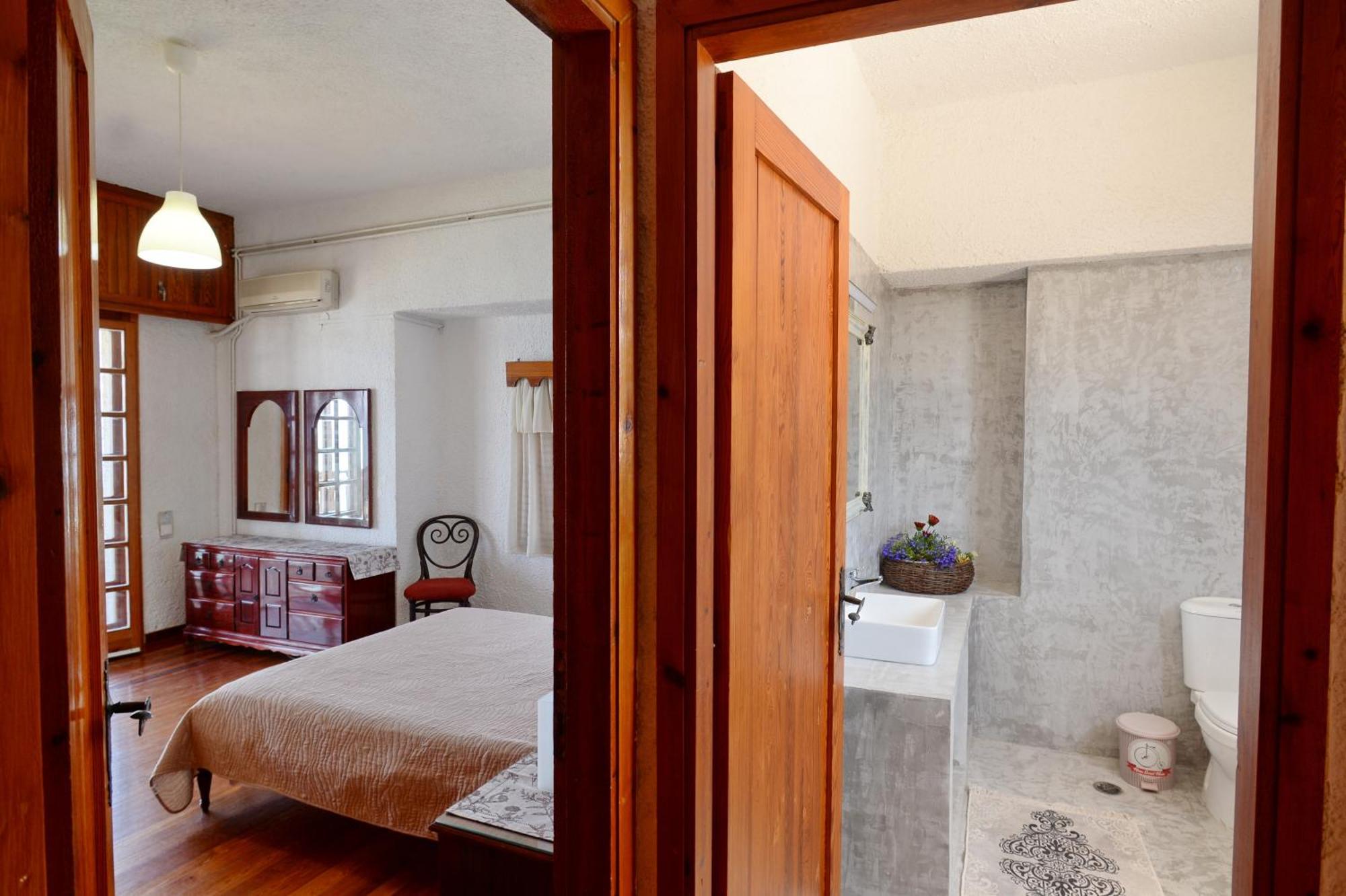 Antorina Beachfront Villas With Private Pools Kamari  Kültér fotó