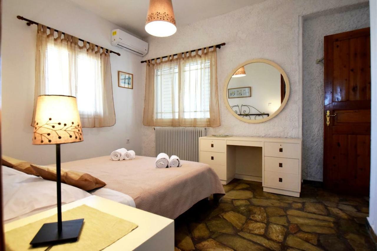 Antorina Beachfront Villas With Private Pools Kamari  Kültér fotó