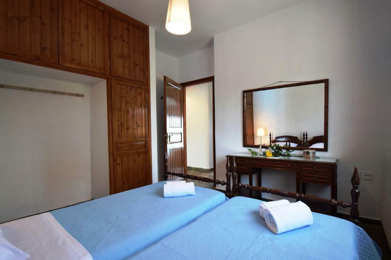 Antorina Beachfront Villas With Private Pools Kamari  Kültér fotó